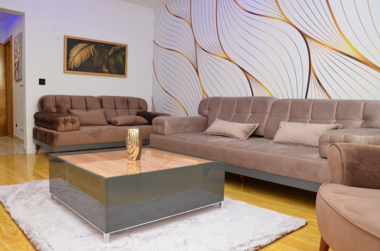 Appartement Centar 5 Star à Kraljevo Extérieur photo